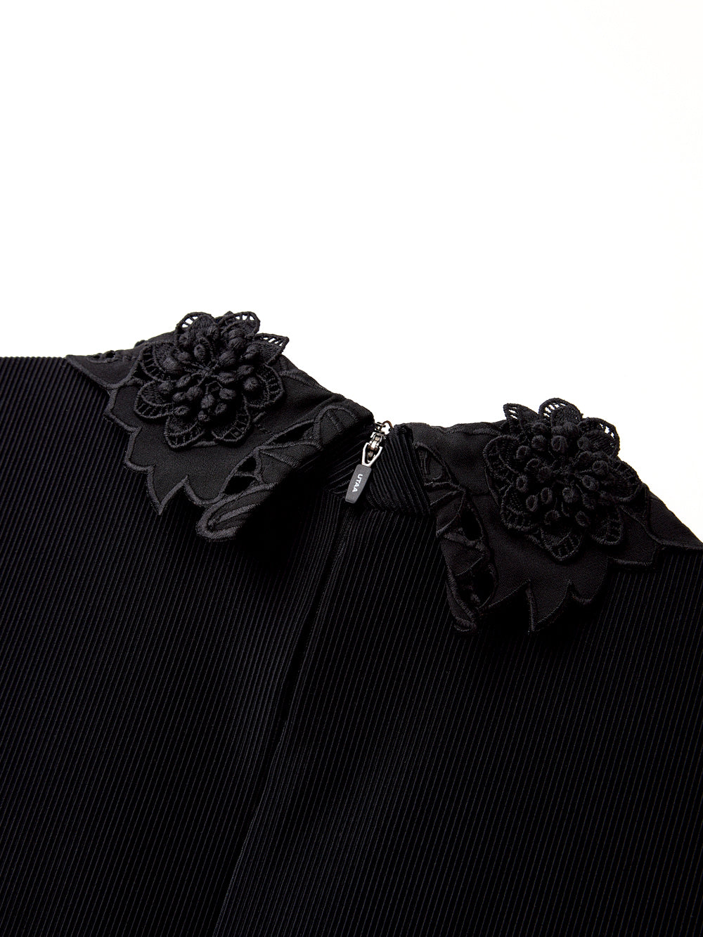 UTAA フラワーレーススリーブレス : Women's