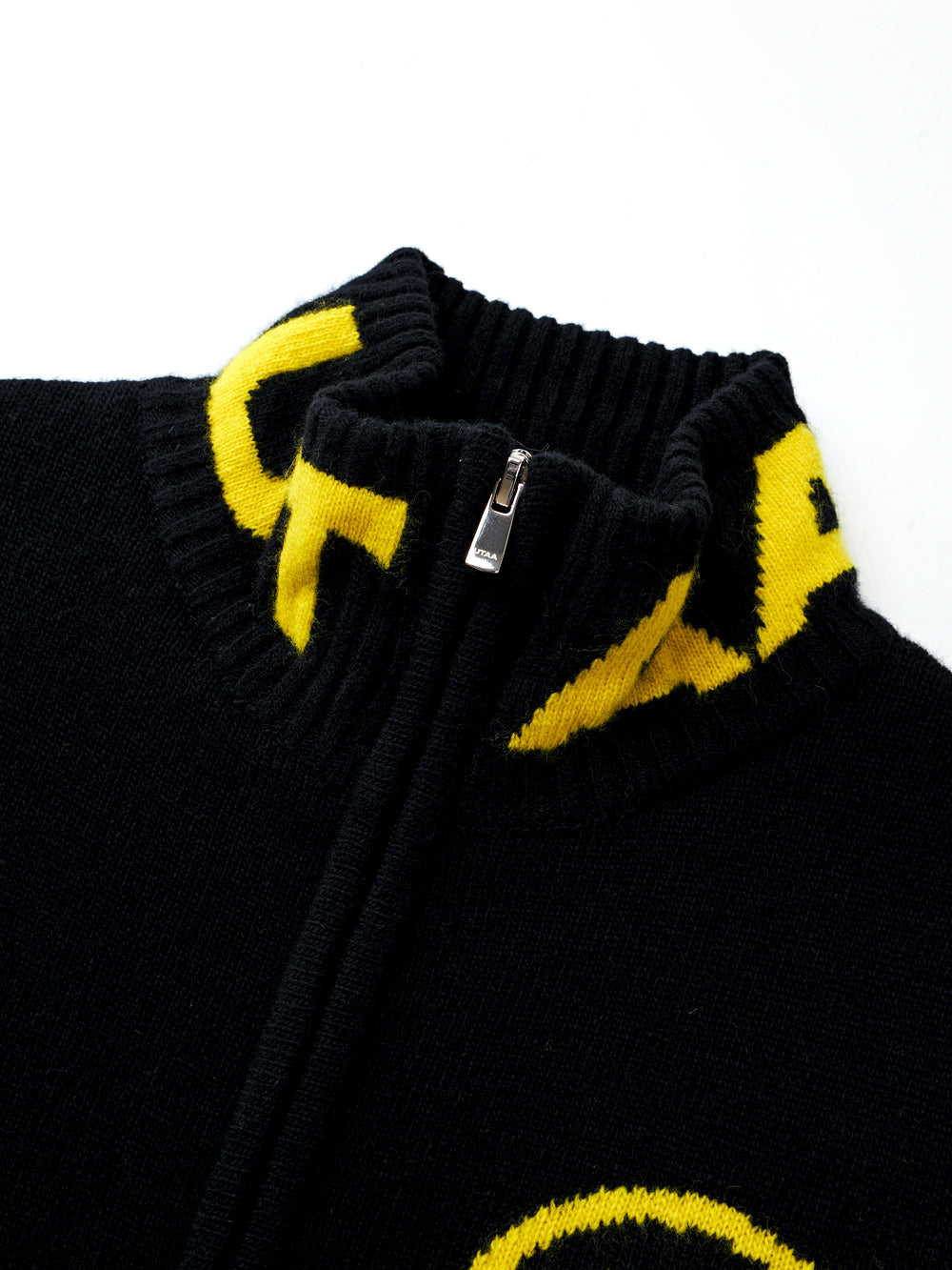 UTAA カラーマッチエンブレムニットジップアップ : Women's