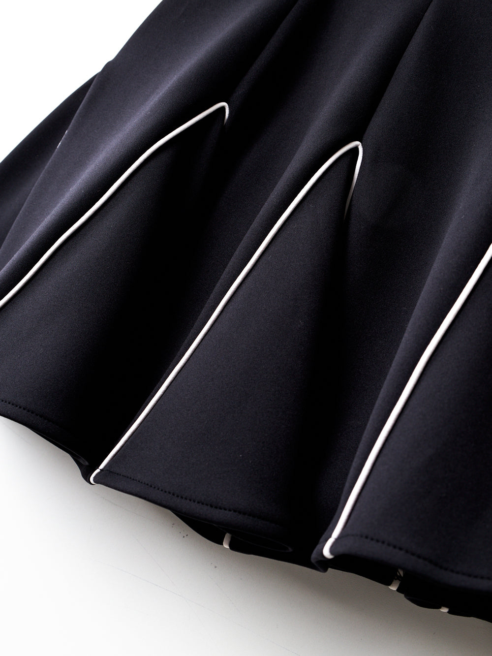 ユタ ワイルドパンサーカラーフレアスカート