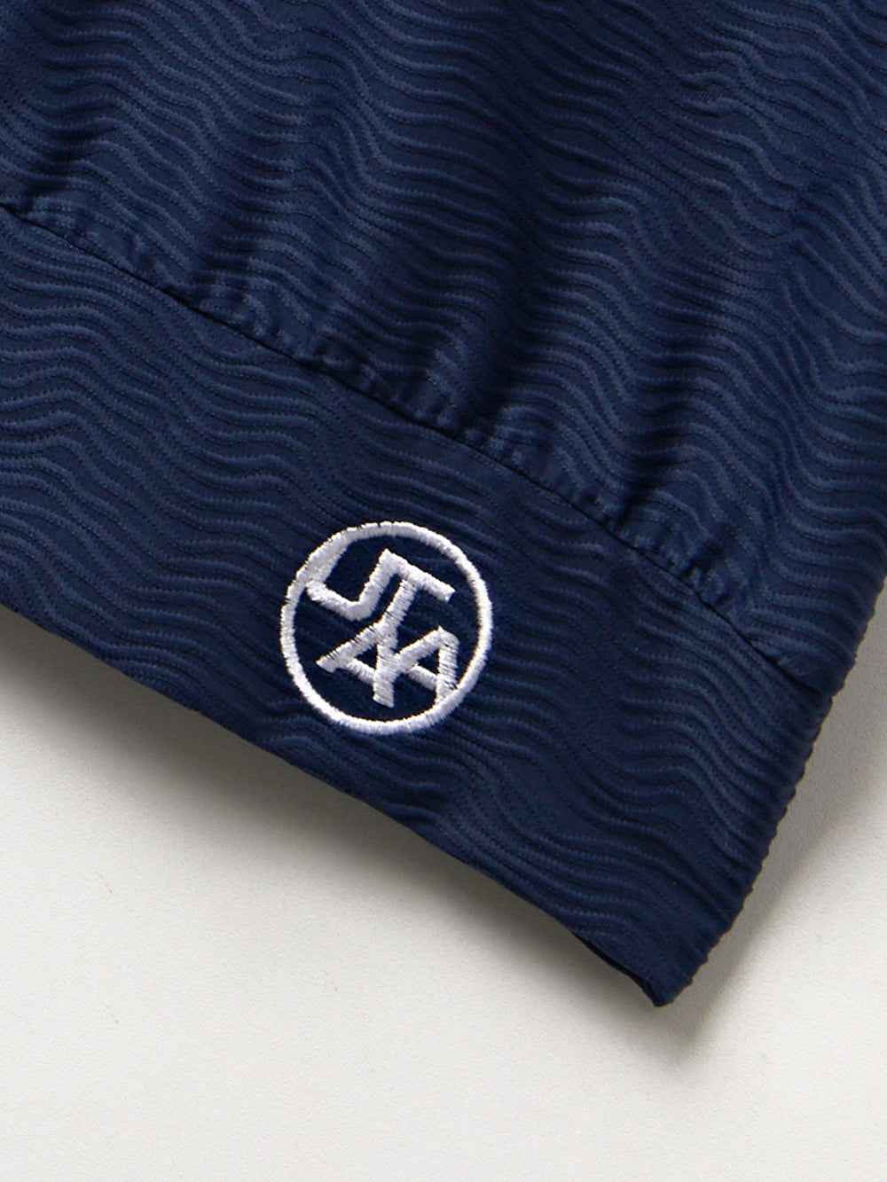 UTAA ノートルダムレースシャツ : Women's