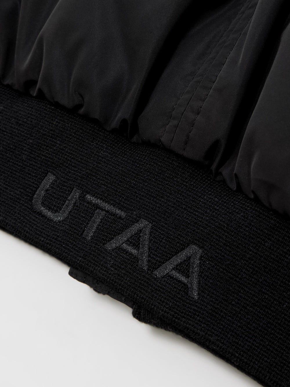 UTAA Raglanニットスリーブミックスダウンジャンパー ブラック : Women's