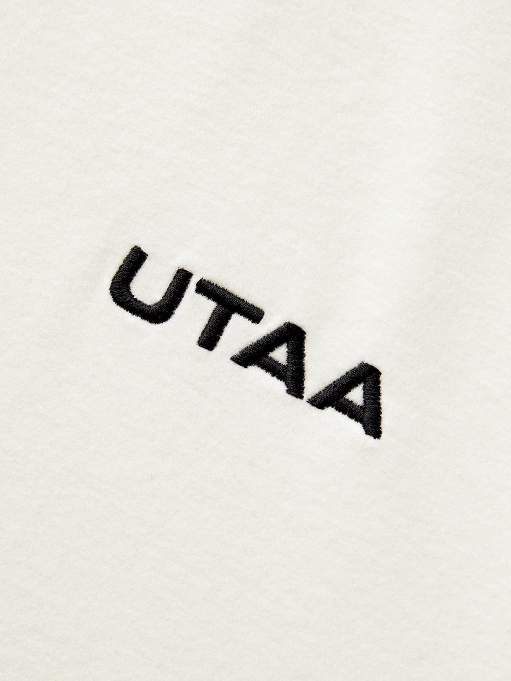 UTAA シンボルダストタートルネックスリーブ ホワイト : Women's