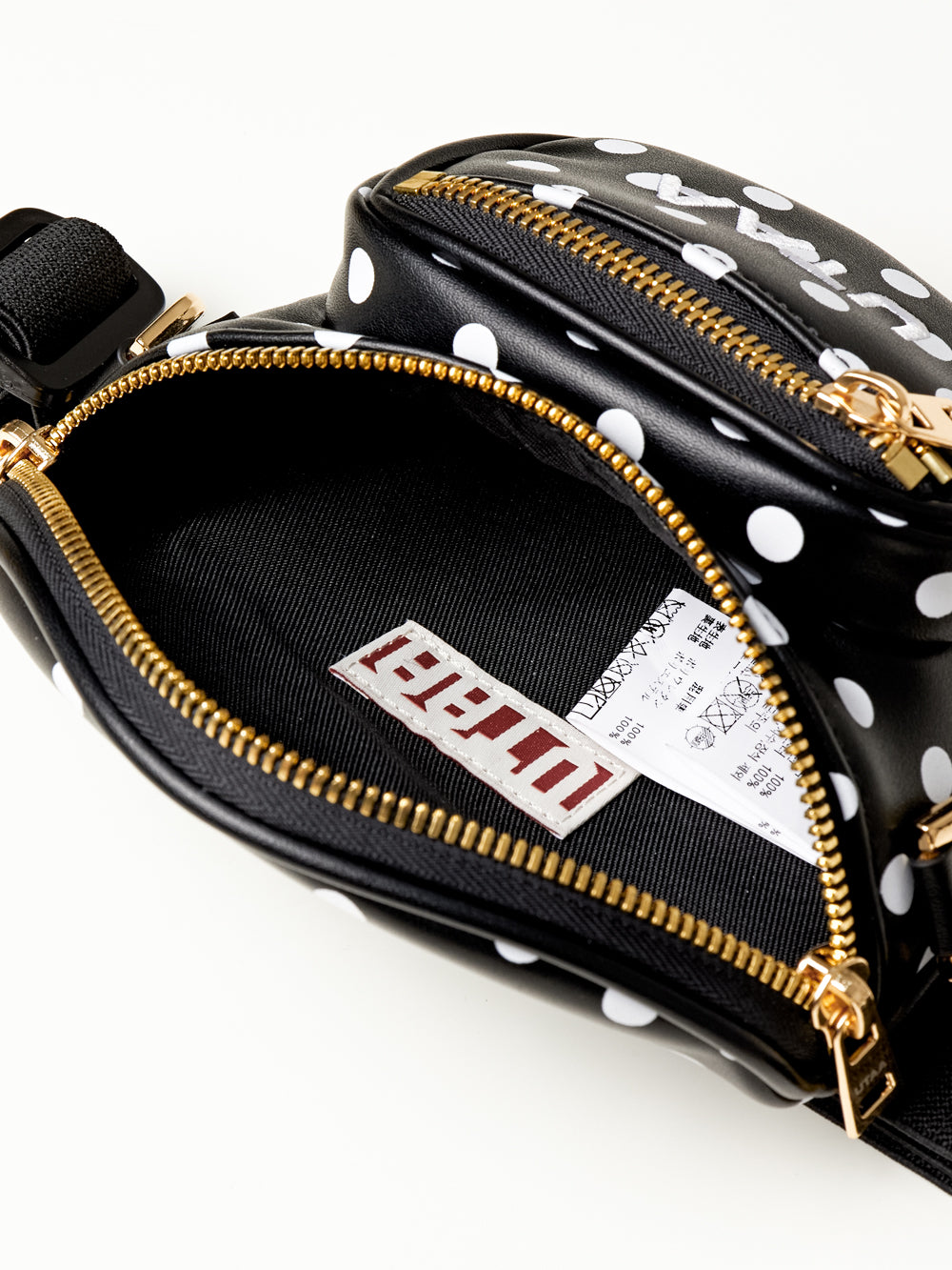 UTAA ドルチェクラシックドットベルトバッグ ブラック : Women's