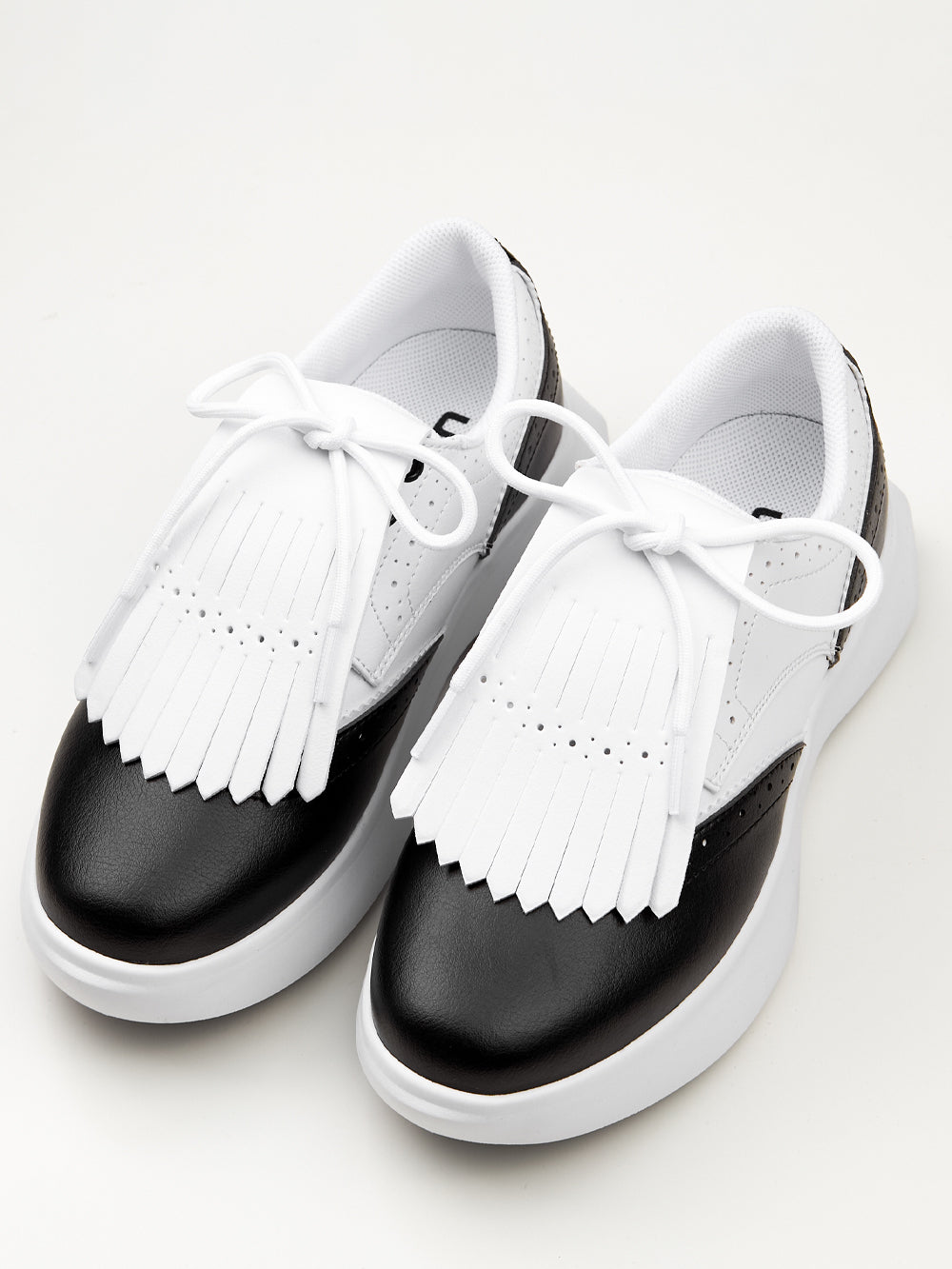 UTAA アイコニックカラーダービーキルティGolfスニーカー : Women's