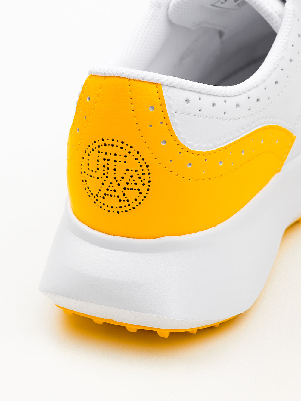 UTAA アイコニックカラーダービーキルティGolfスニーカー : Women's