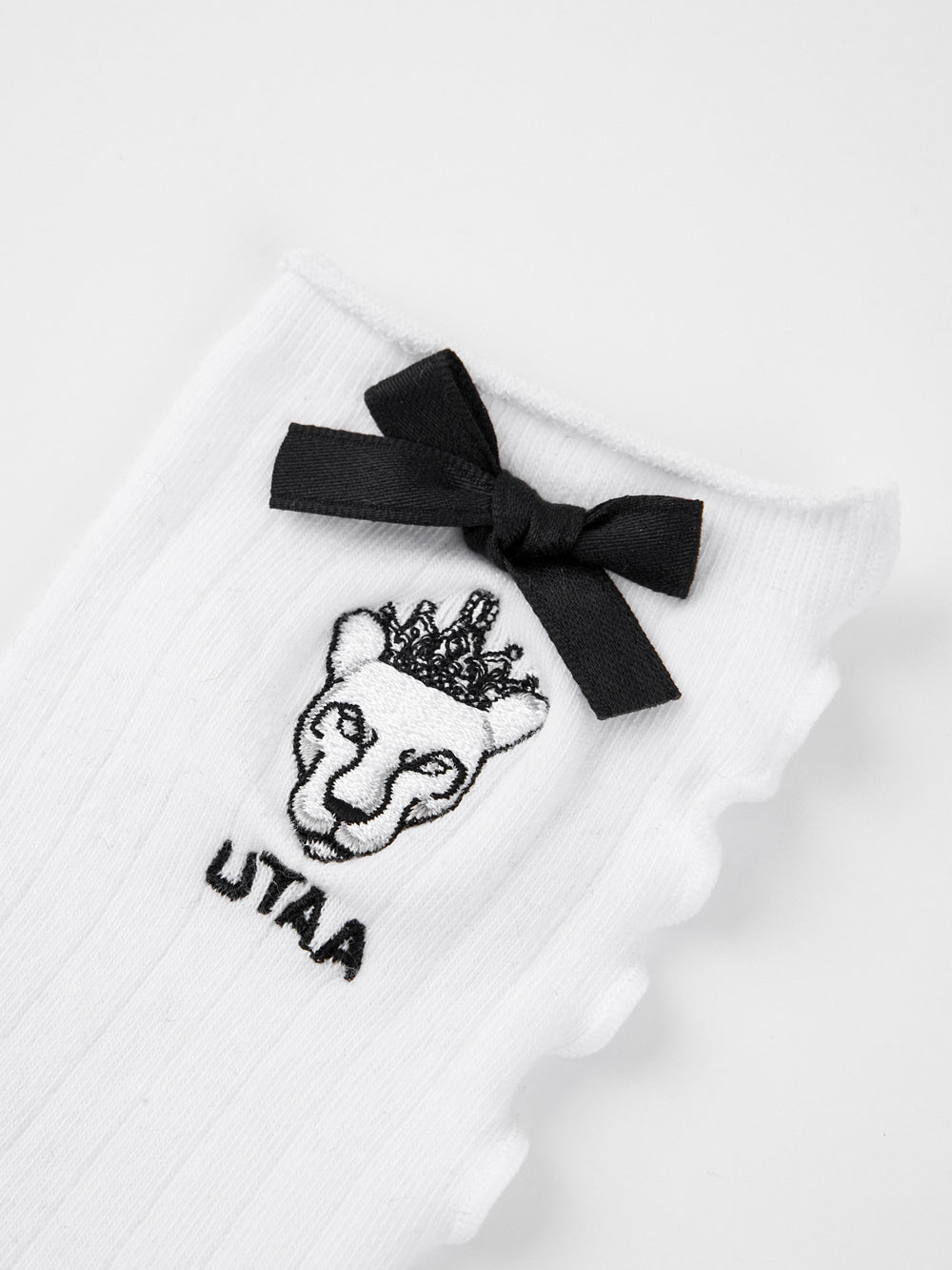 UTAA パンサーRuffleレースソックス ホワイト : Women's