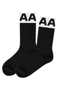 UTAA Essentialボールドロゴソックス ブラック : Men's
