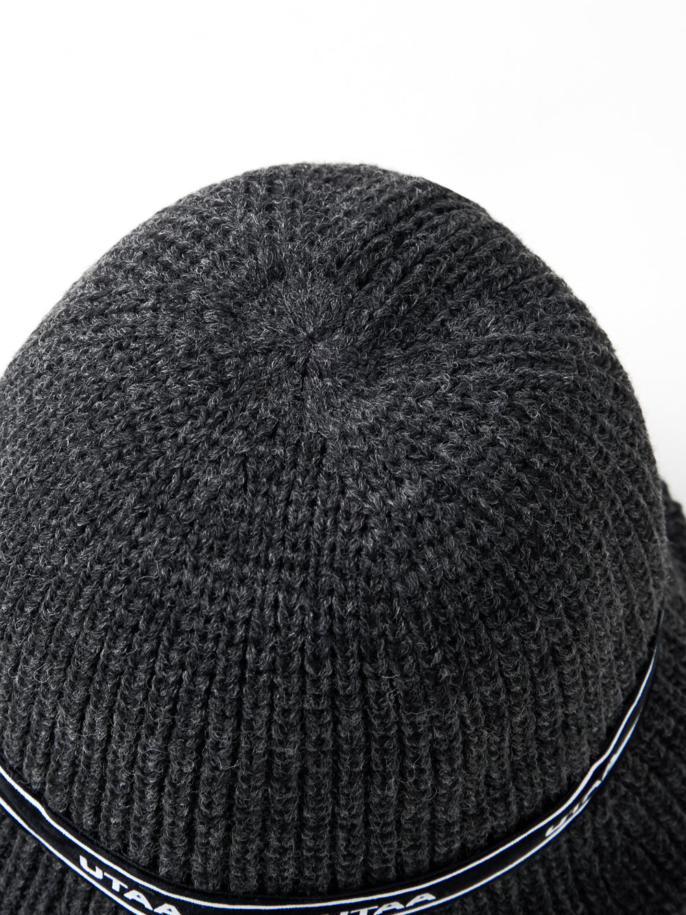 UTAA TypoストラップSnowballニットバケットハット CG : Women's