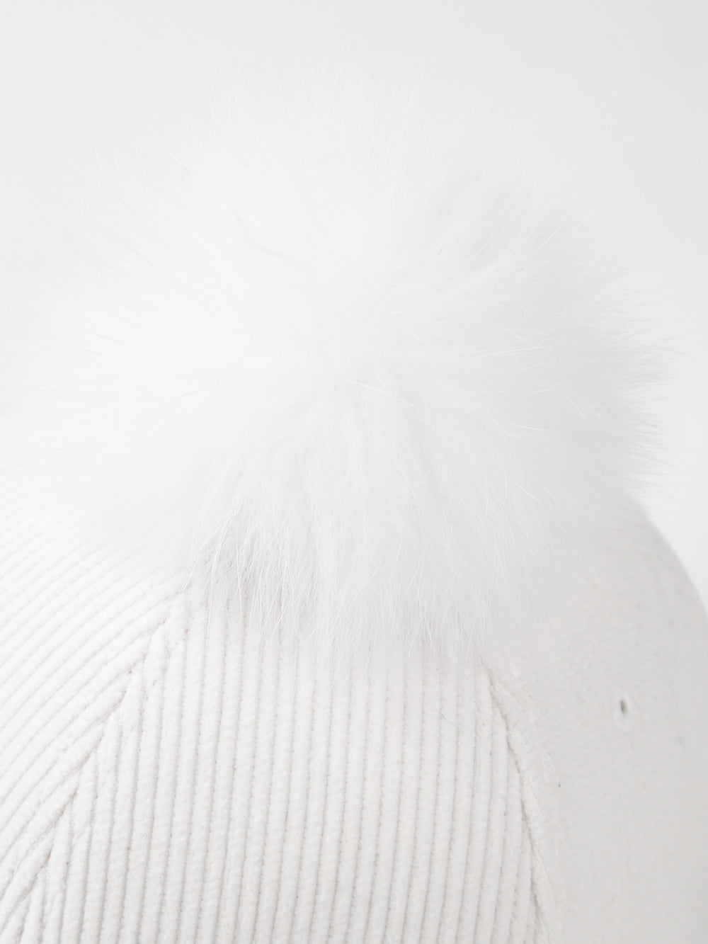 UTAA MellowCorduroyファーBallキャップ ホワイト : Women's