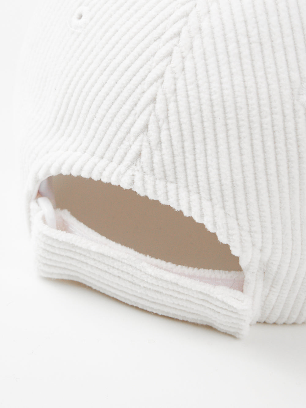 UTAA MellowCorduroyファーBallキャップ ホワイト : Women's
