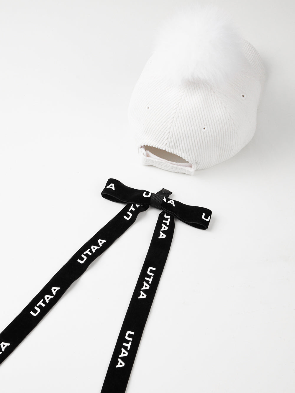 UTAA MellowCorduroyファーBallキャップ ホワイト : Women's