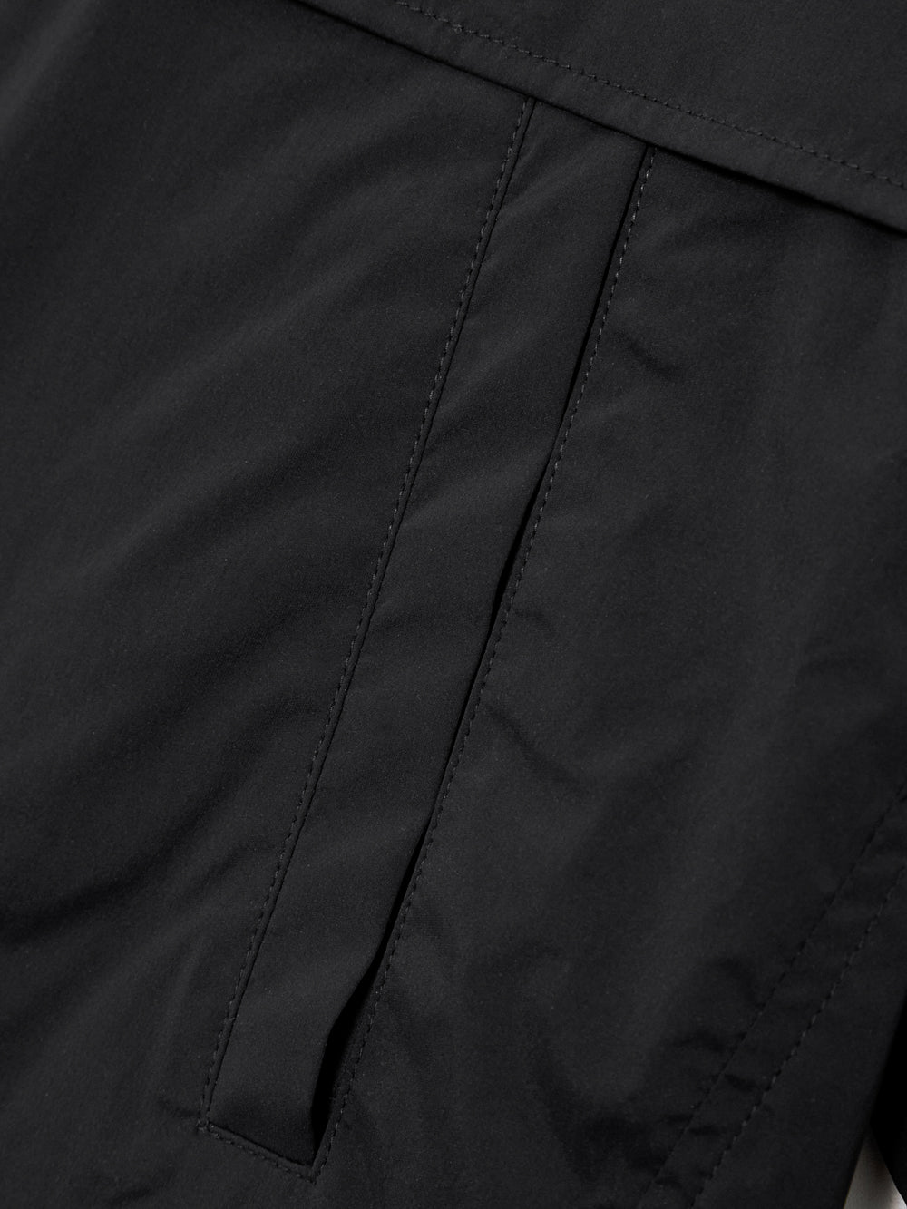 UTAA クラウンパンサーKingdomハーフZip-upジャンパー ブラック : Women's