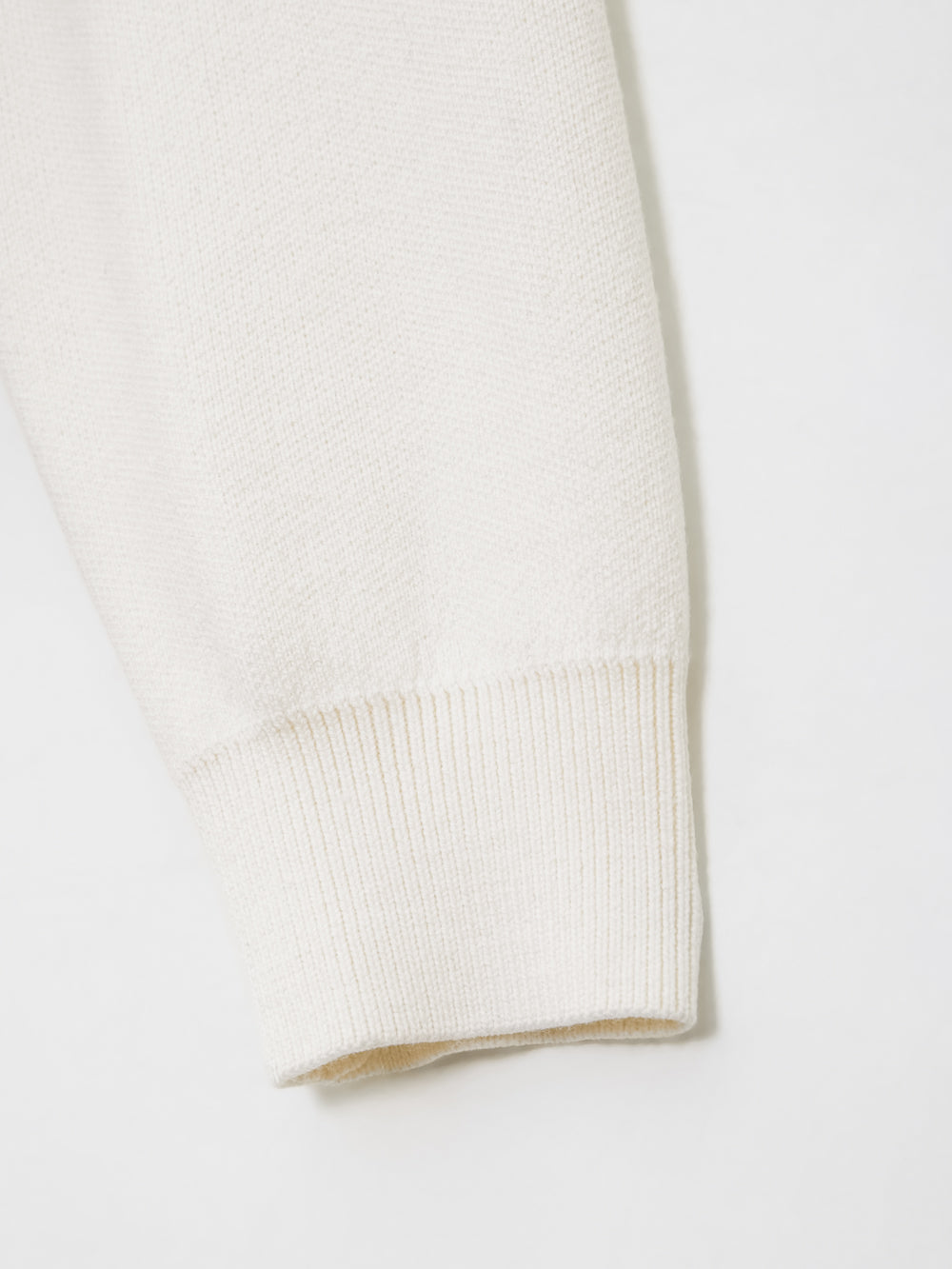 UTAA キルティングStitchニットミックスパディングジャンパー ホワイト : Women's