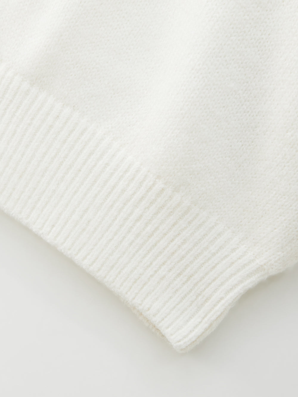 UTAA ギルトリングパンサーWappenニットZip-up ホワイト : Women's