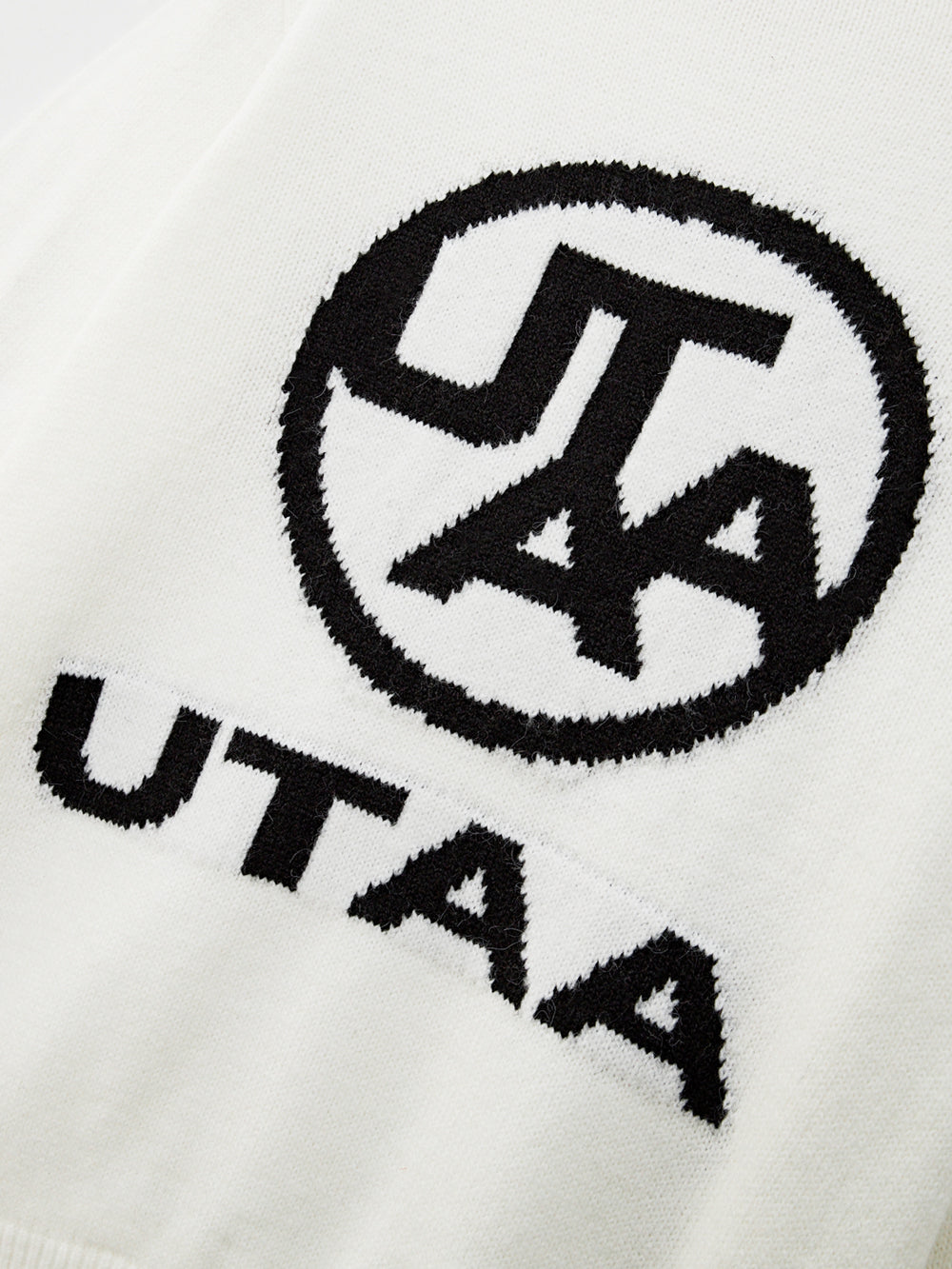 UTAA ギルトリングパンサーWappenニットZip-up ホワイト : Women's