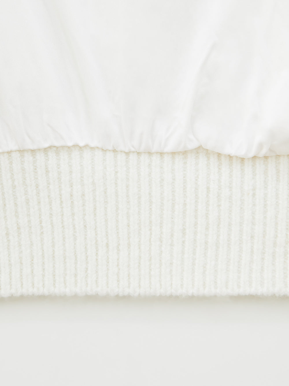 UTAA ギルトリングパンサーWappenニットZip-up ホワイト : Women's
