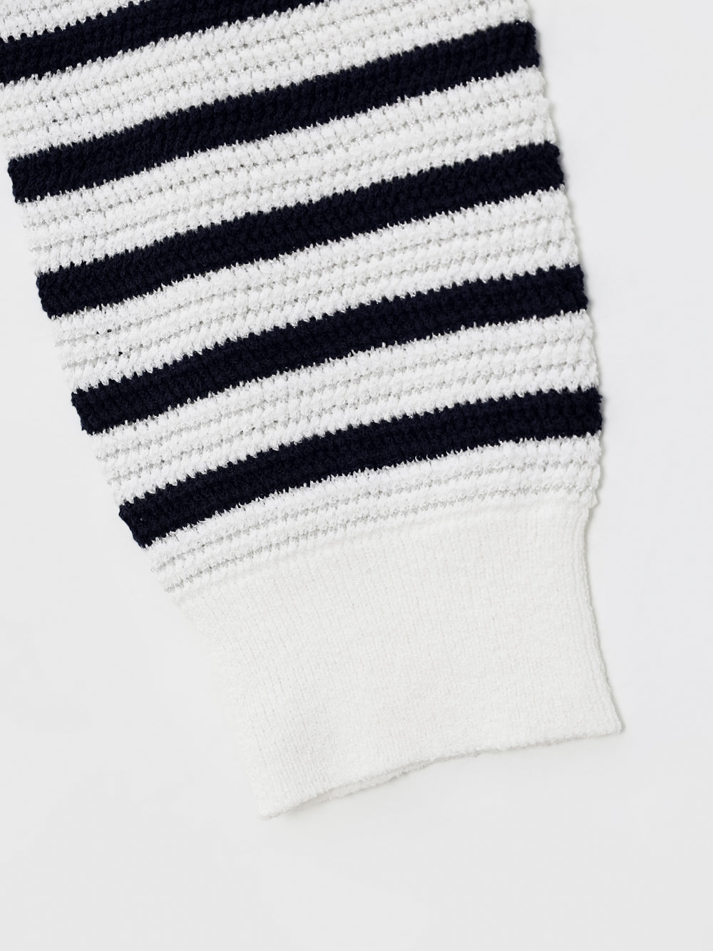 UTAA クロシェScalesシルバリーニットカーディガン : Women's