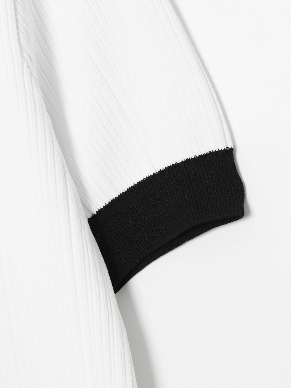 UTAA DivideOpen-neckニット : Women's