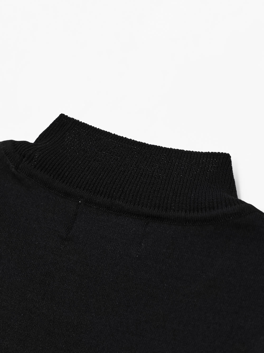 UTAA チャンピオンスリーブレスニット ブラック : Women's