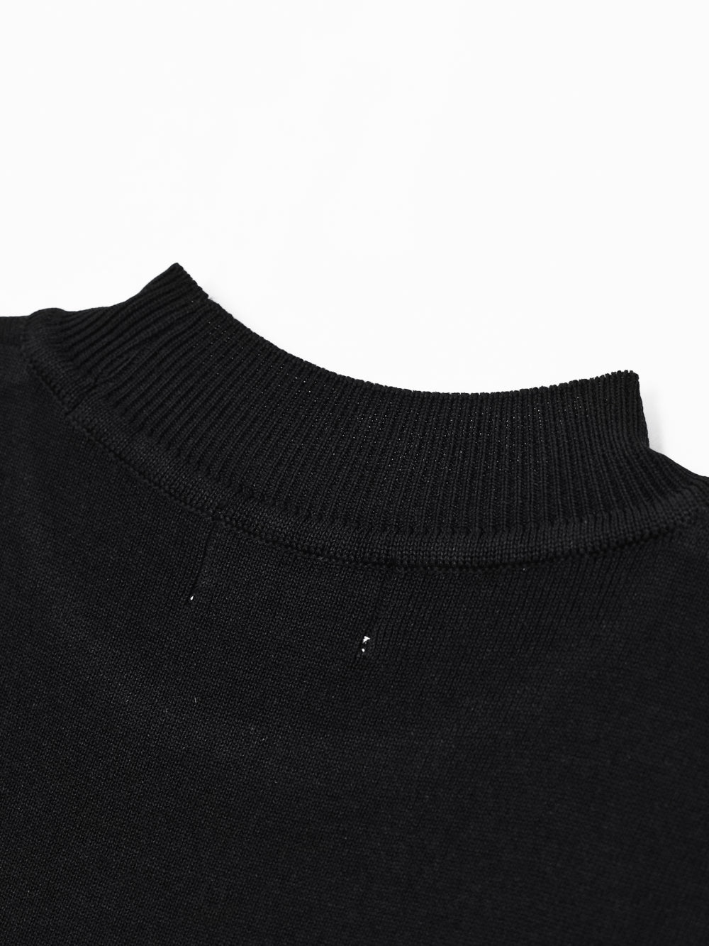 UTAA カラーピステスリーブレスニット ブラック : Women's