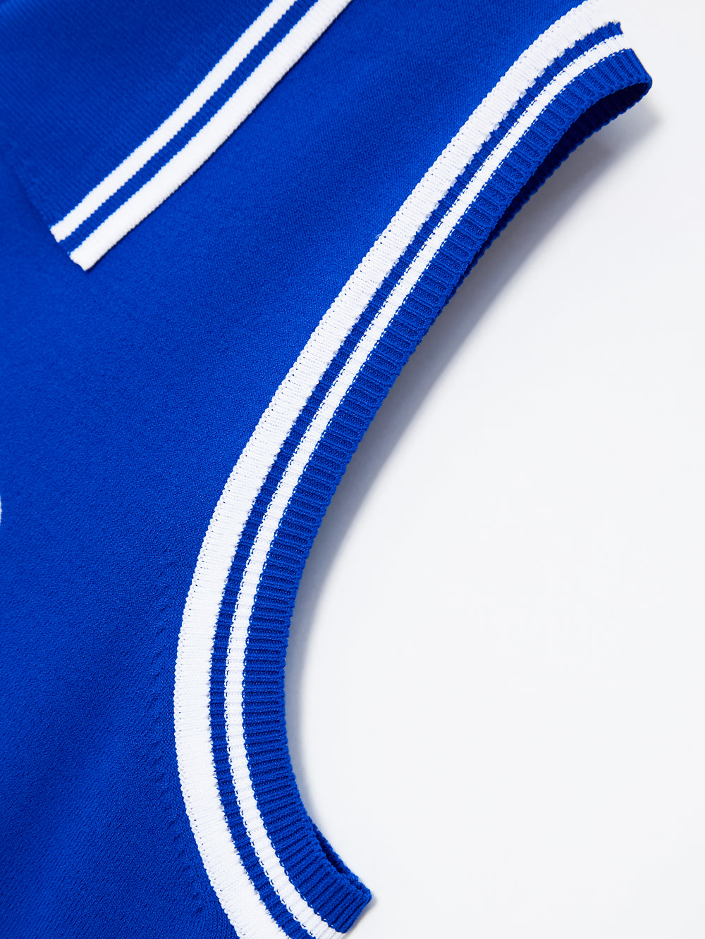 UTAA AquaticラインシンボルPKスリーブレスニット : Women's