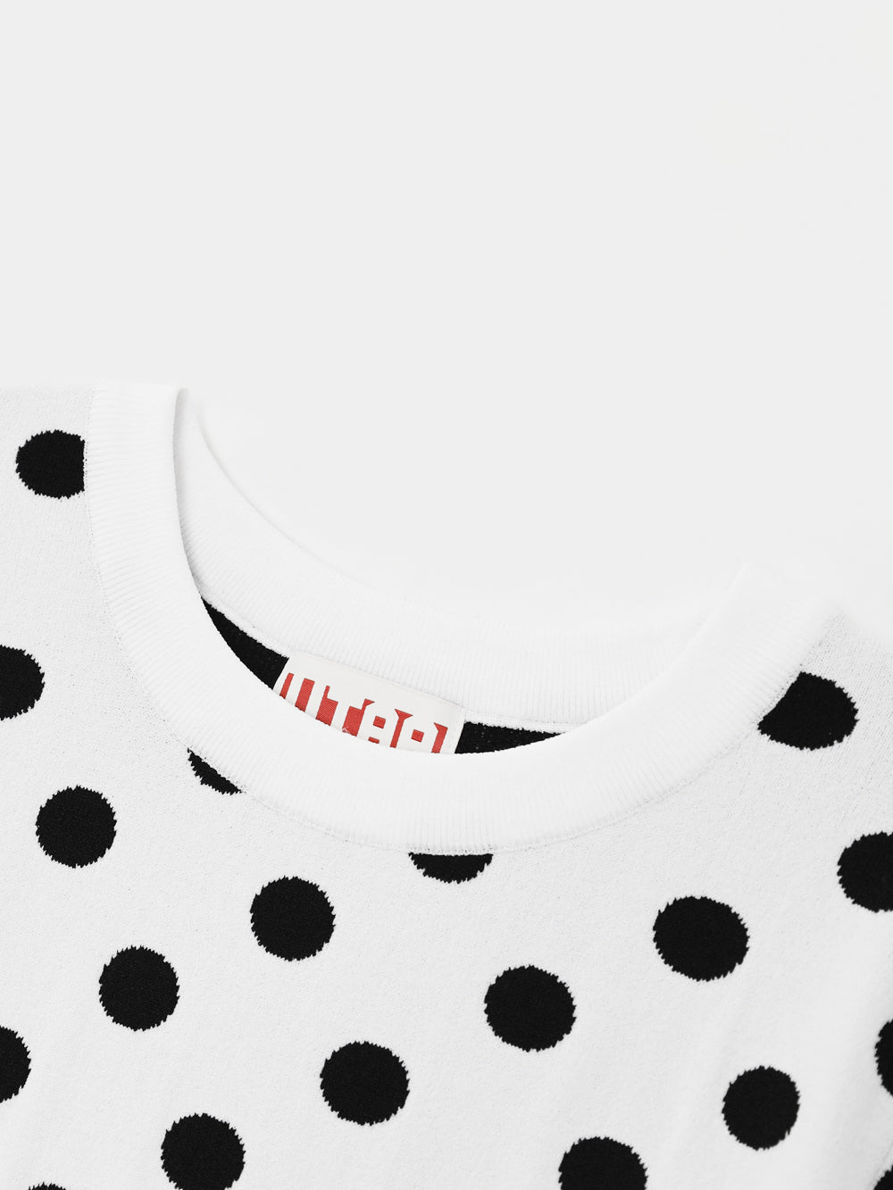 UTAA ドルチェクラシックThree-Quarterスリーブニット ホワイト : Women's