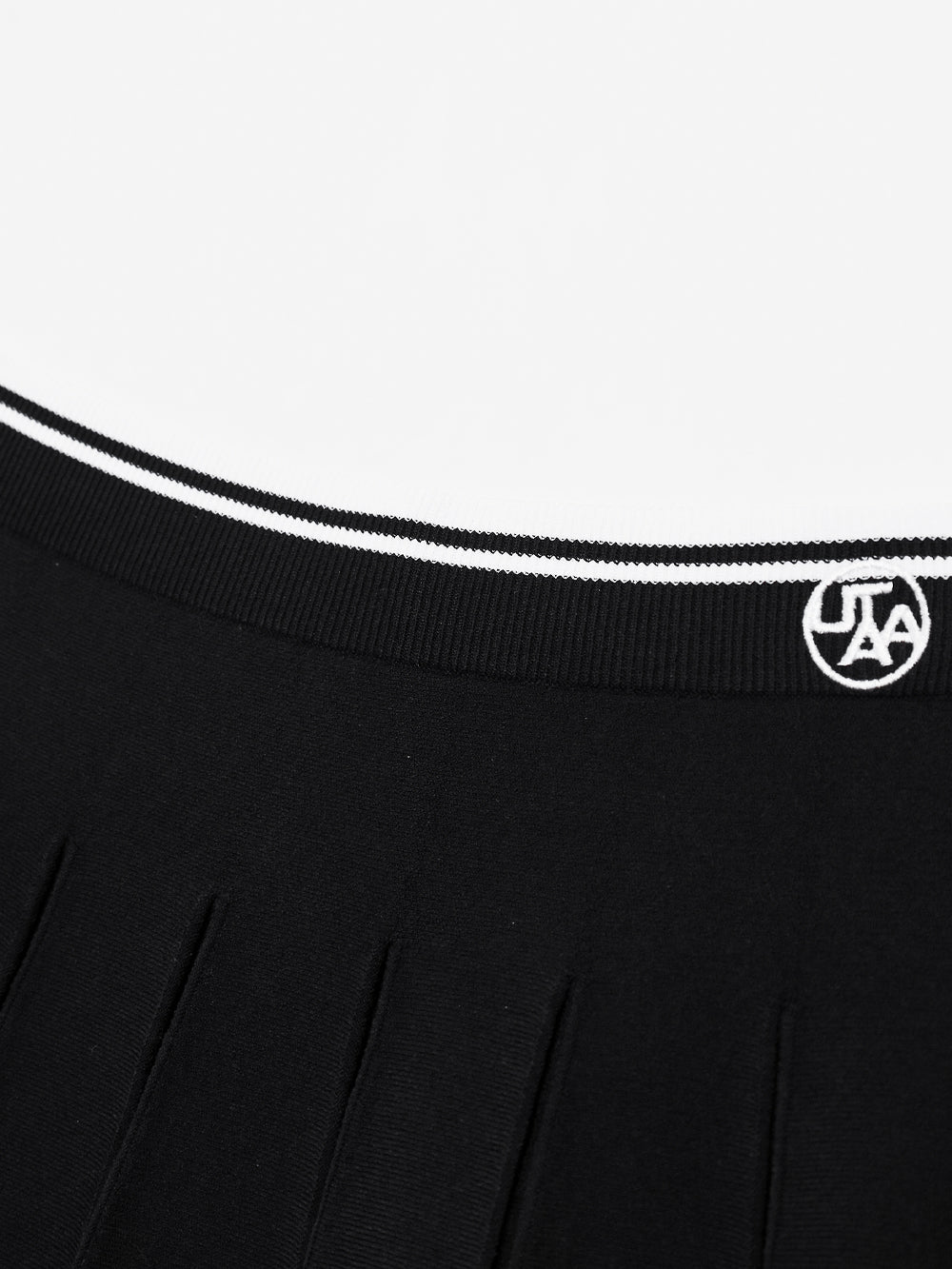 UTAA Aquaticラインニットプリーツスカート ブラック : Women's