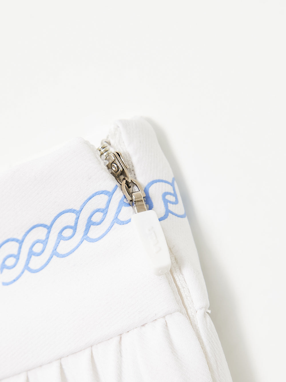 UTAA プルームカラーScudoラインプリーツスカート OW : Women's