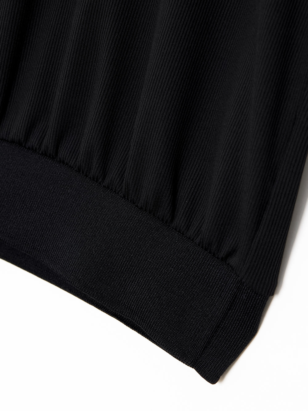 UTAA RibbleレースSheerタートルネックティー : Women's