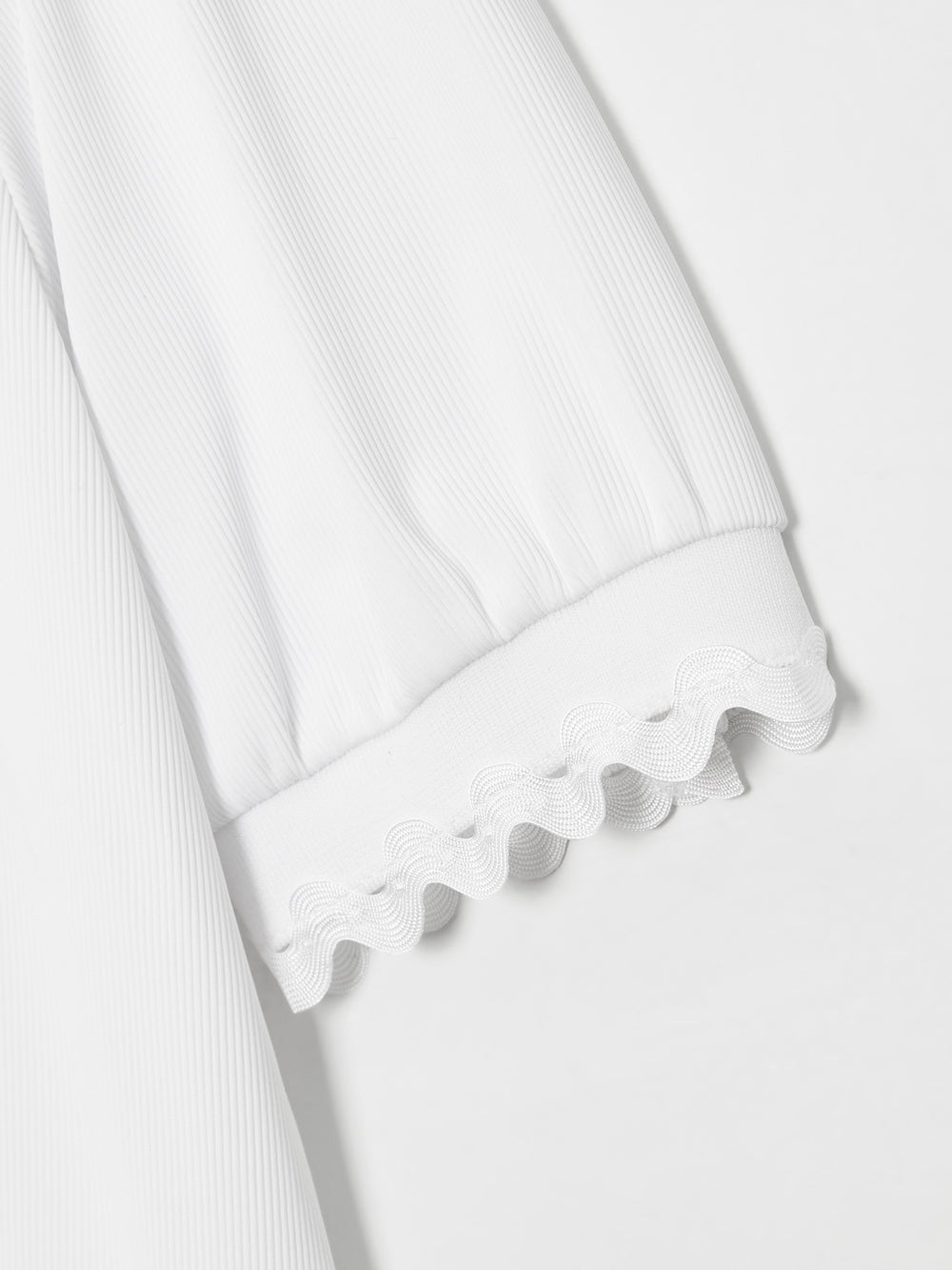 UTAA RibbleレースSheerタートルネックティー : Women's