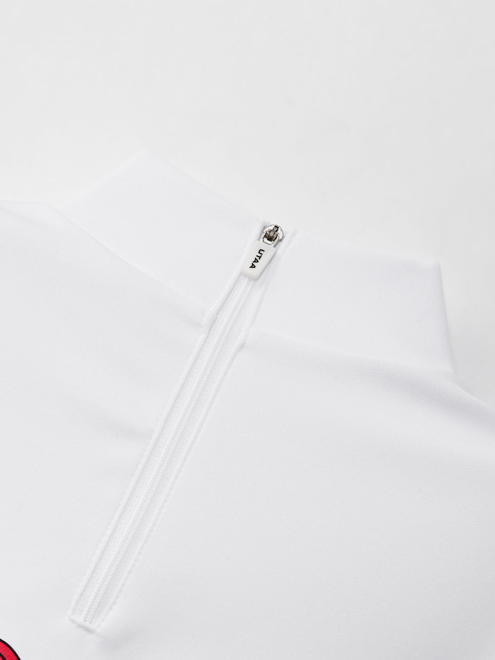 UTAA タイドリボンパンサーネオンタートルネックTee ホワイト : Women's