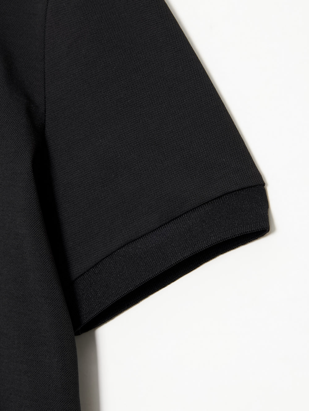 UTAA PanoramaモノGraphicPKTシャツ ブラック : Women's