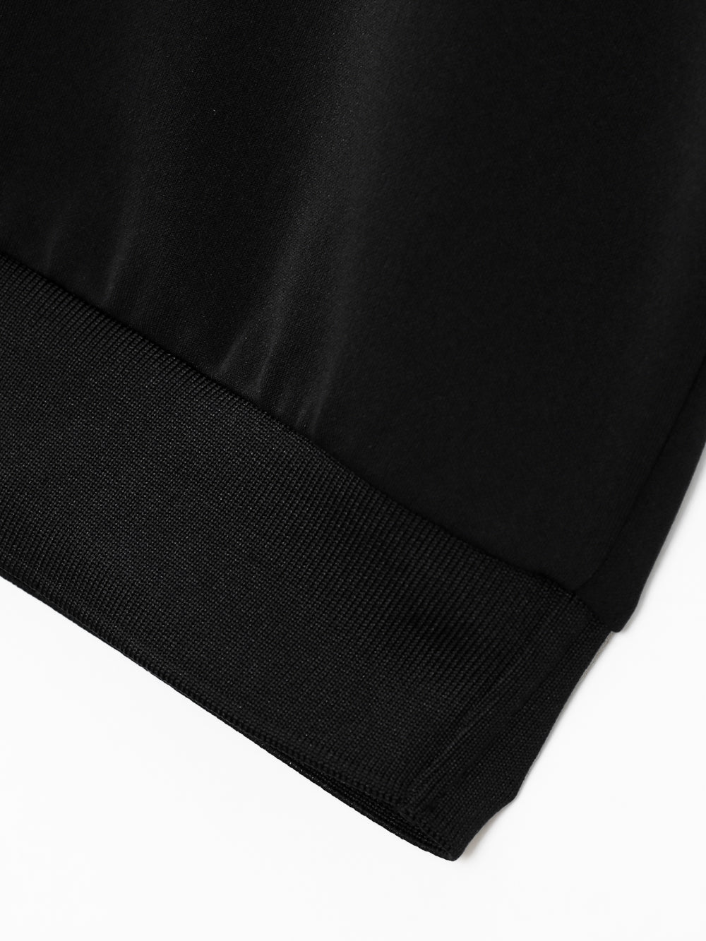 ユタ チャプレット グラフィック タートルネック T シャツ：女性用