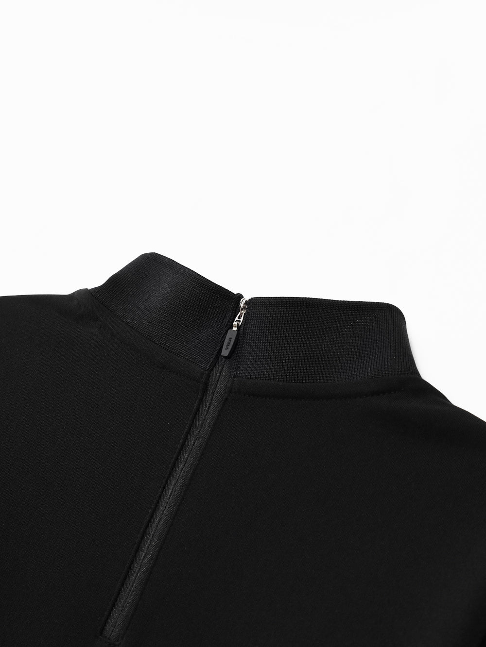 ユタ チャプレット グラフィック タートルネック T シャツ：女性用