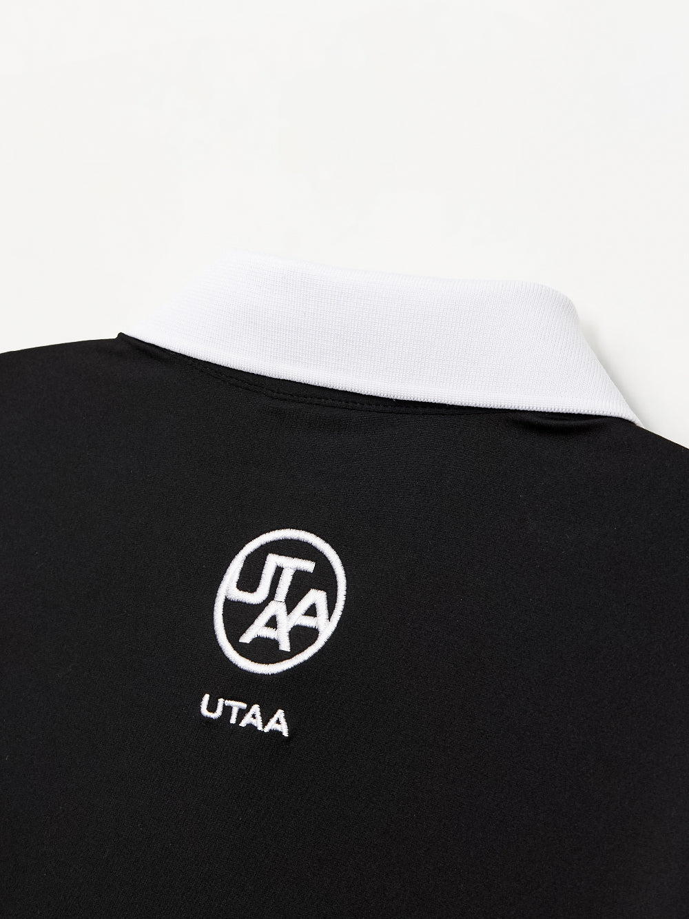 UTAA シルバースタンプカラーラインPKTシャツ ブラック : Men's