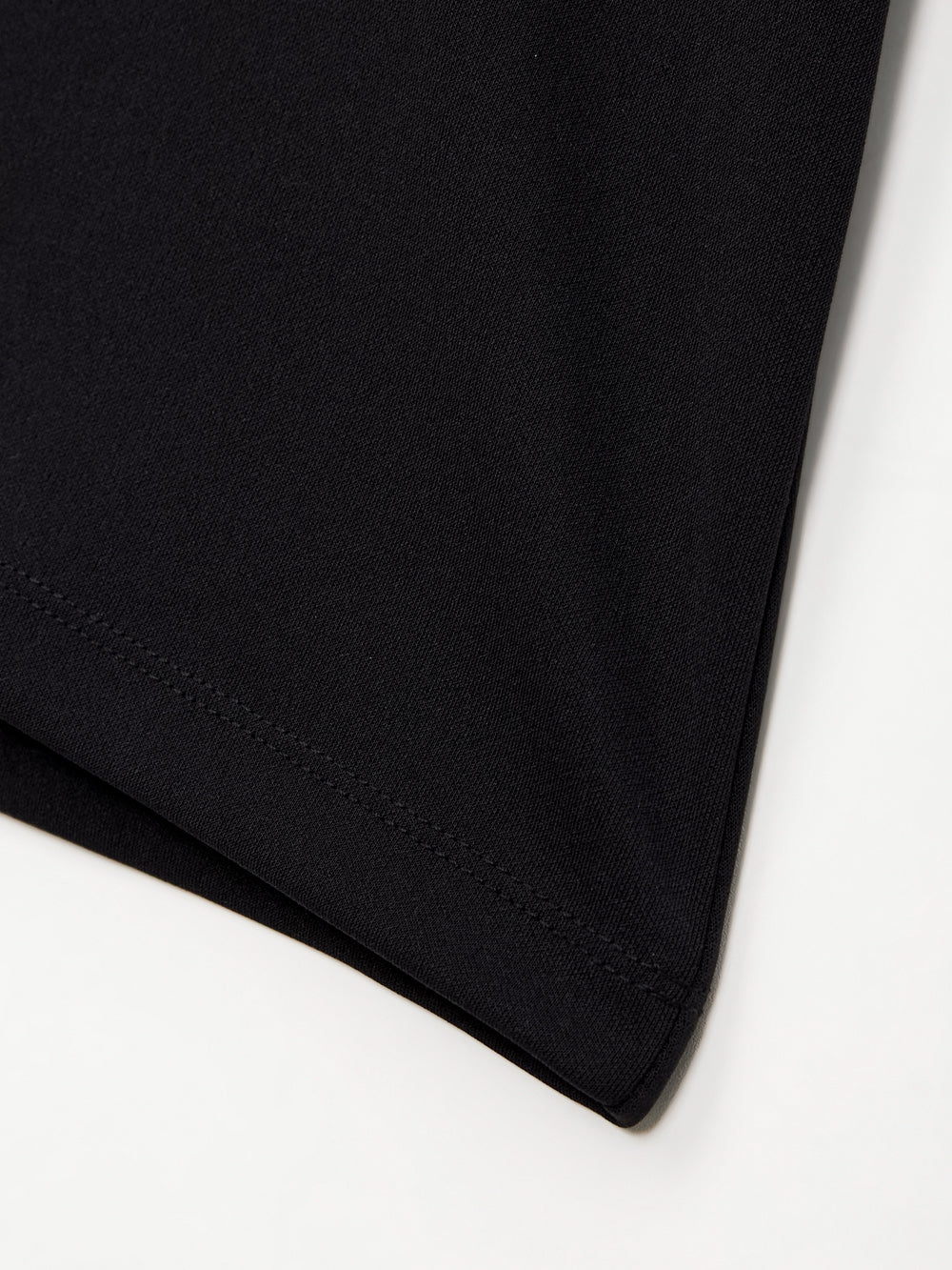 UTAA ChapletGraphicPKTシャツ ブラック : Men's
