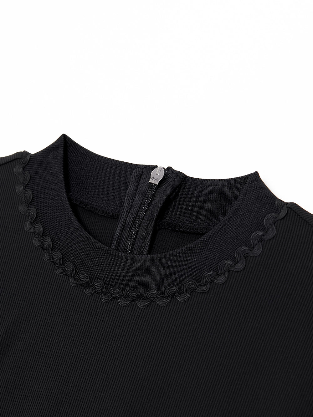 UTAA RibbleレースSheerスリーブレス ブラック : Women's