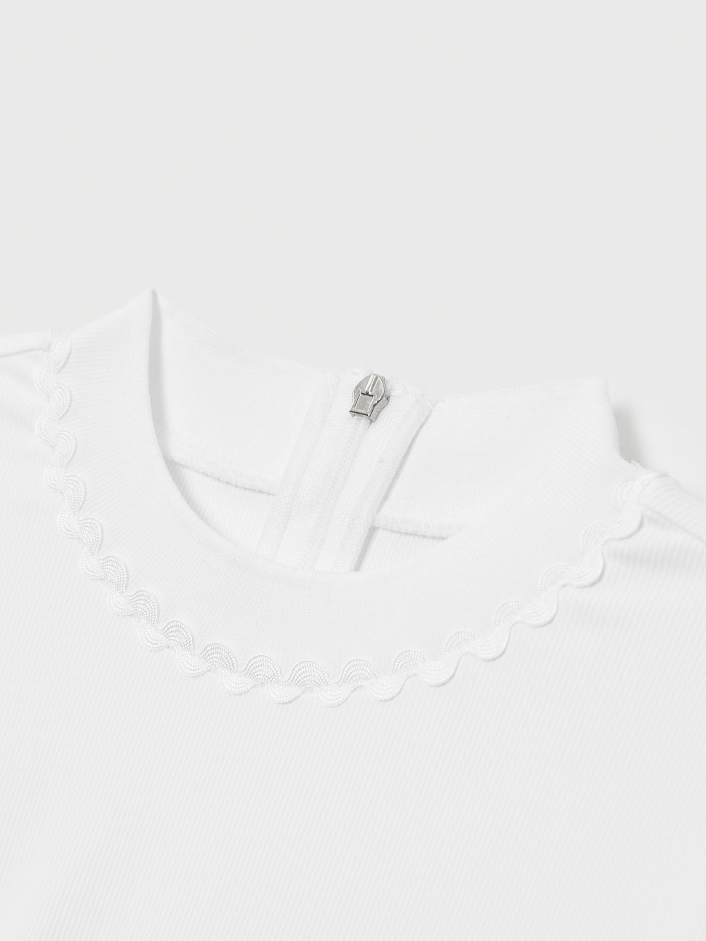 UTAA RibbleレースSheerスリーブレス ホワイト : Women's