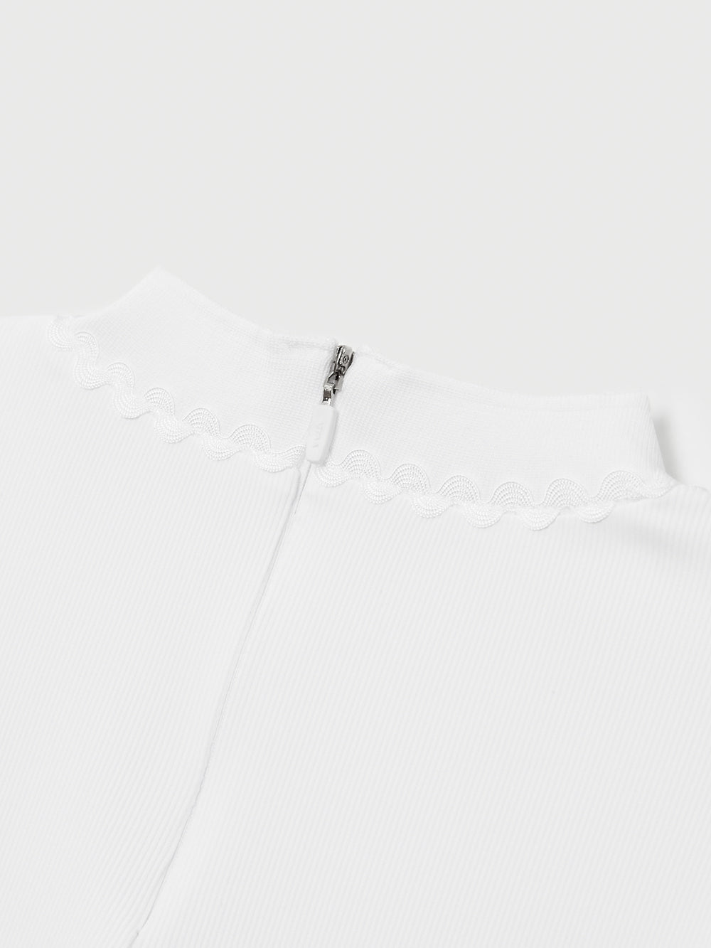 UTAA RibbleレースSheerスリーブレス ホワイト : Women's