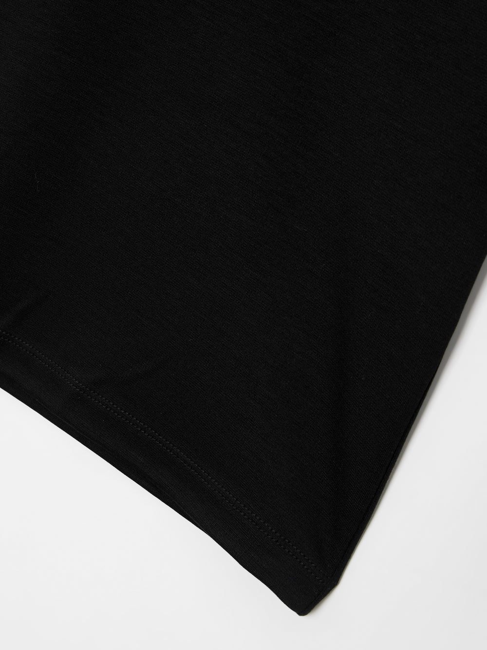 UTAA アウトラインLandscapeベーシックTシャツ ブラック : Women's