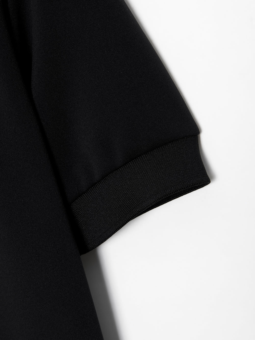 UTAA ロゴEmbossingNeopreneタートルネックティー ブラック : Women's