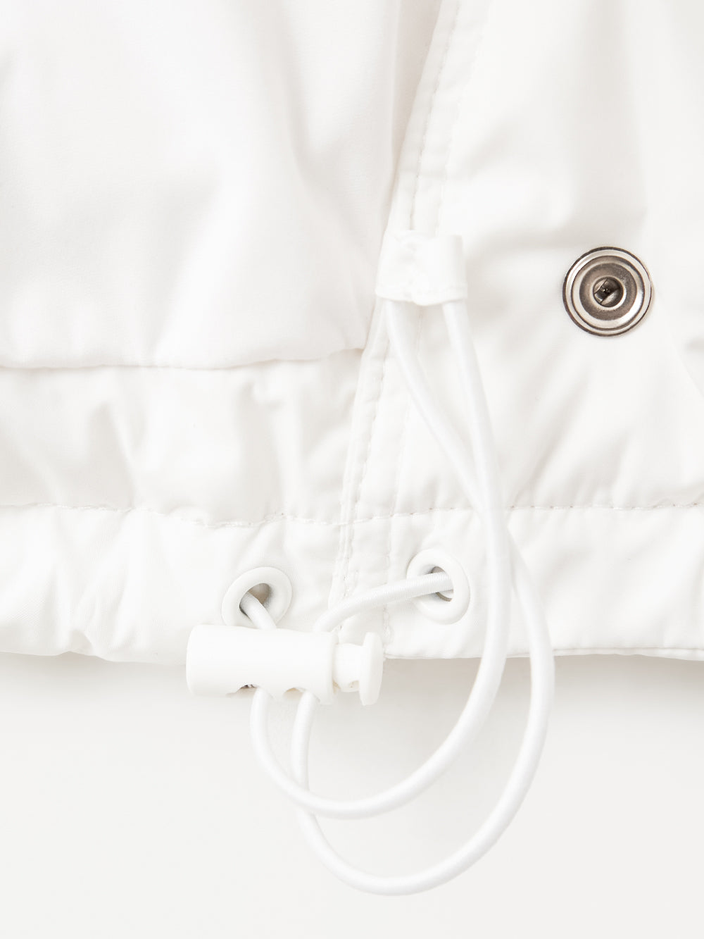 UTAA ブロックロゴHoodハーフZip-upダウンベスト ホワイト : Women's