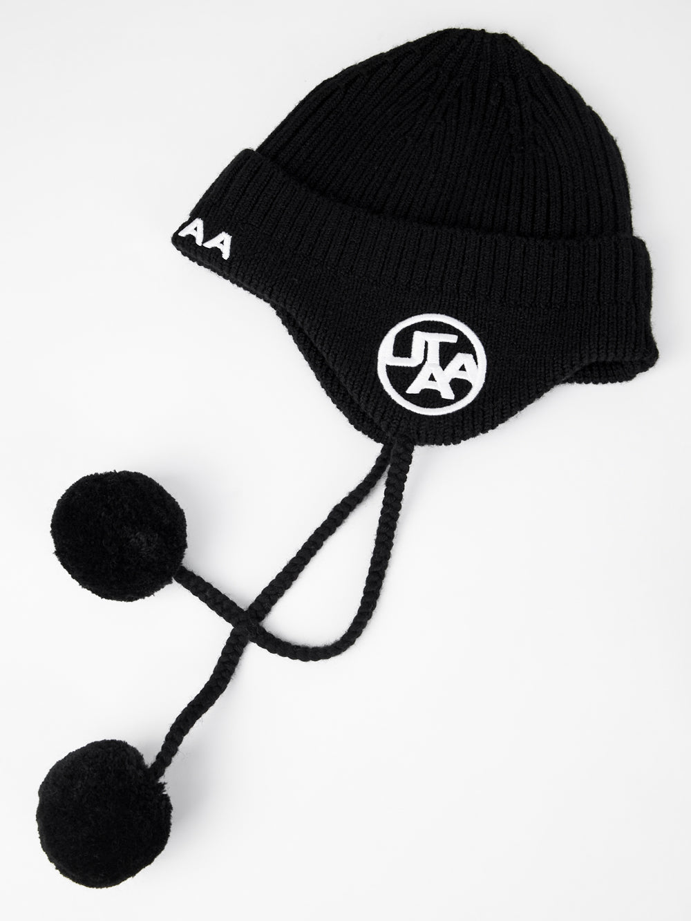 エンブレムイヤーフラップニットビーニー