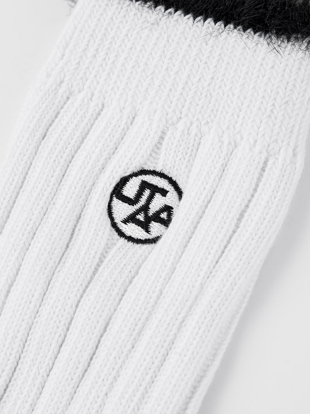 UTAA FeatherファーミックスKneeソックス ホワイト : Women's