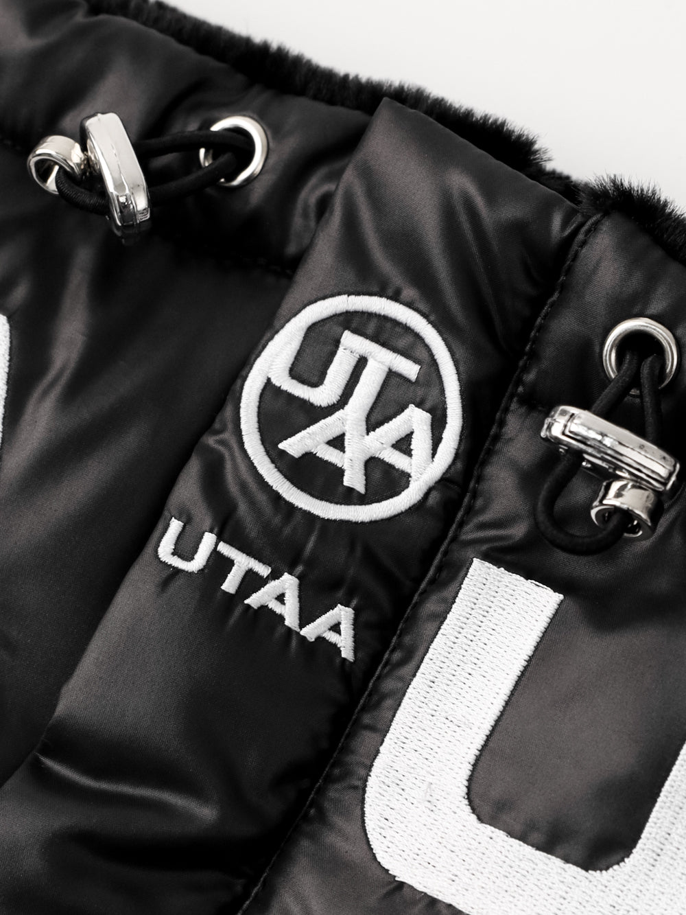 UTAA リングパンサーパディングネックWarmer ブラック : Women's