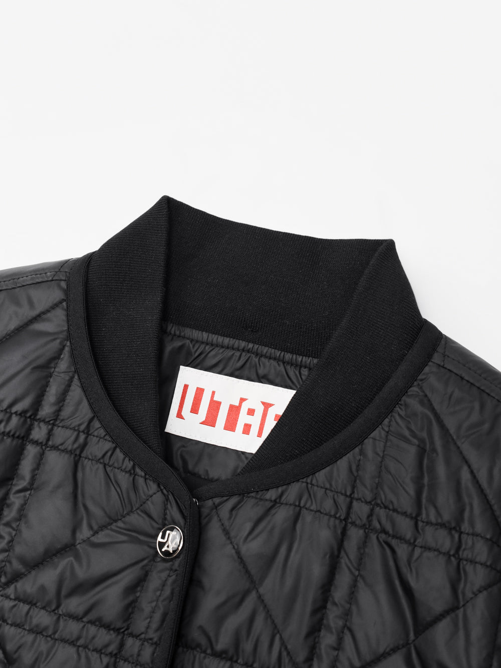 クロスキルティングエンブレムパディングジャンパー