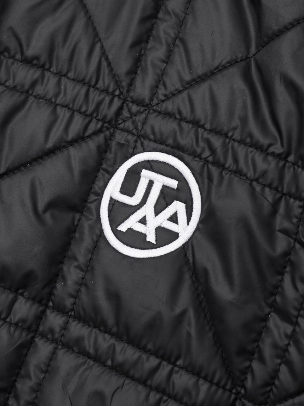 クロスキルティングエンブレムパディングジャンパー