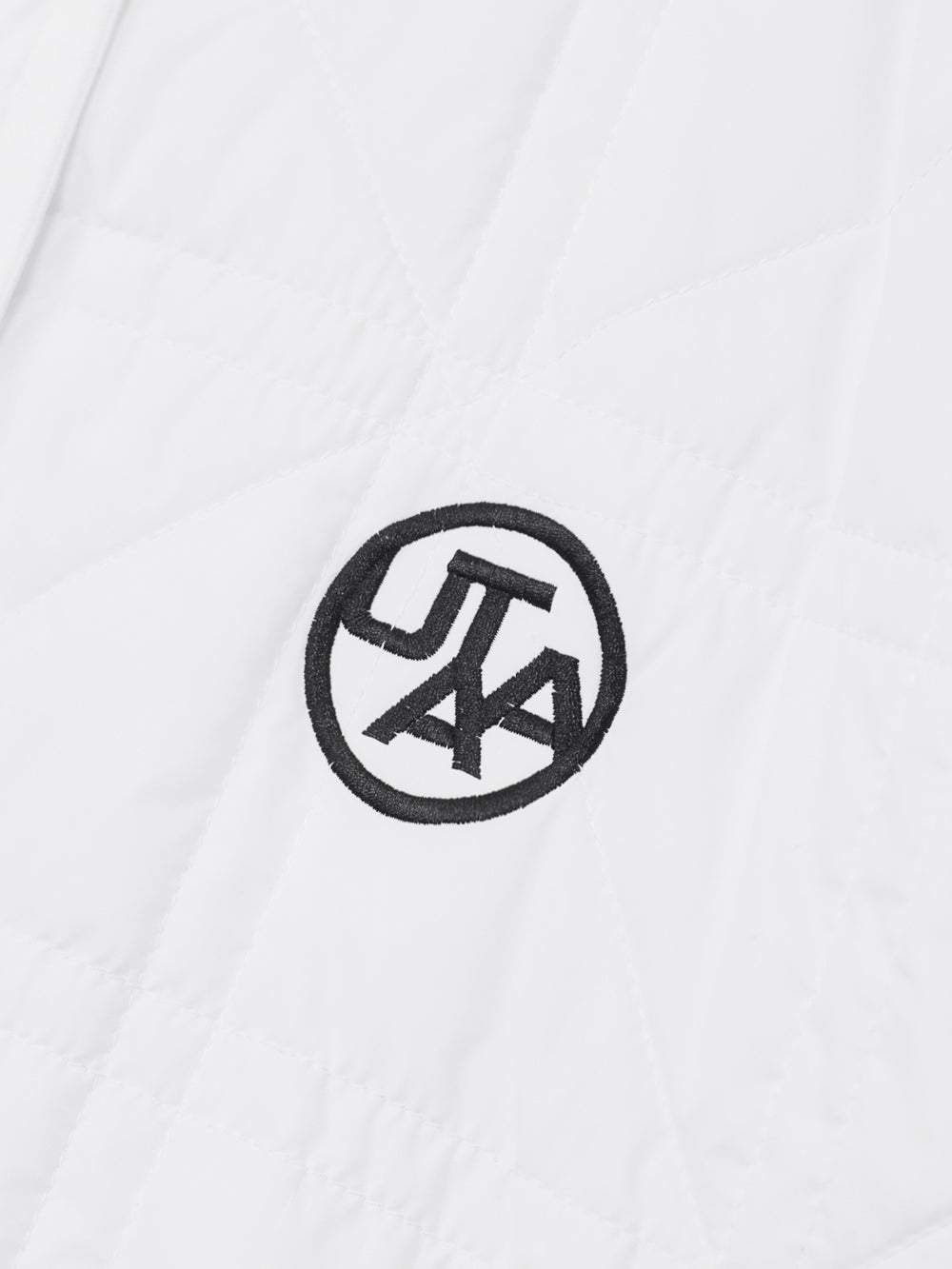 クロスキルティングエンブレムパディングジャンパー