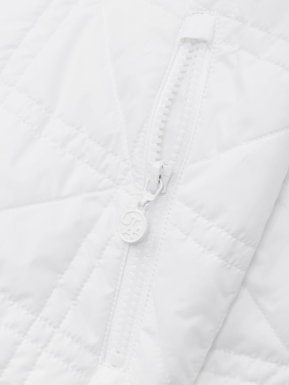 クロスキルティングエンブレムパディングジャンパー