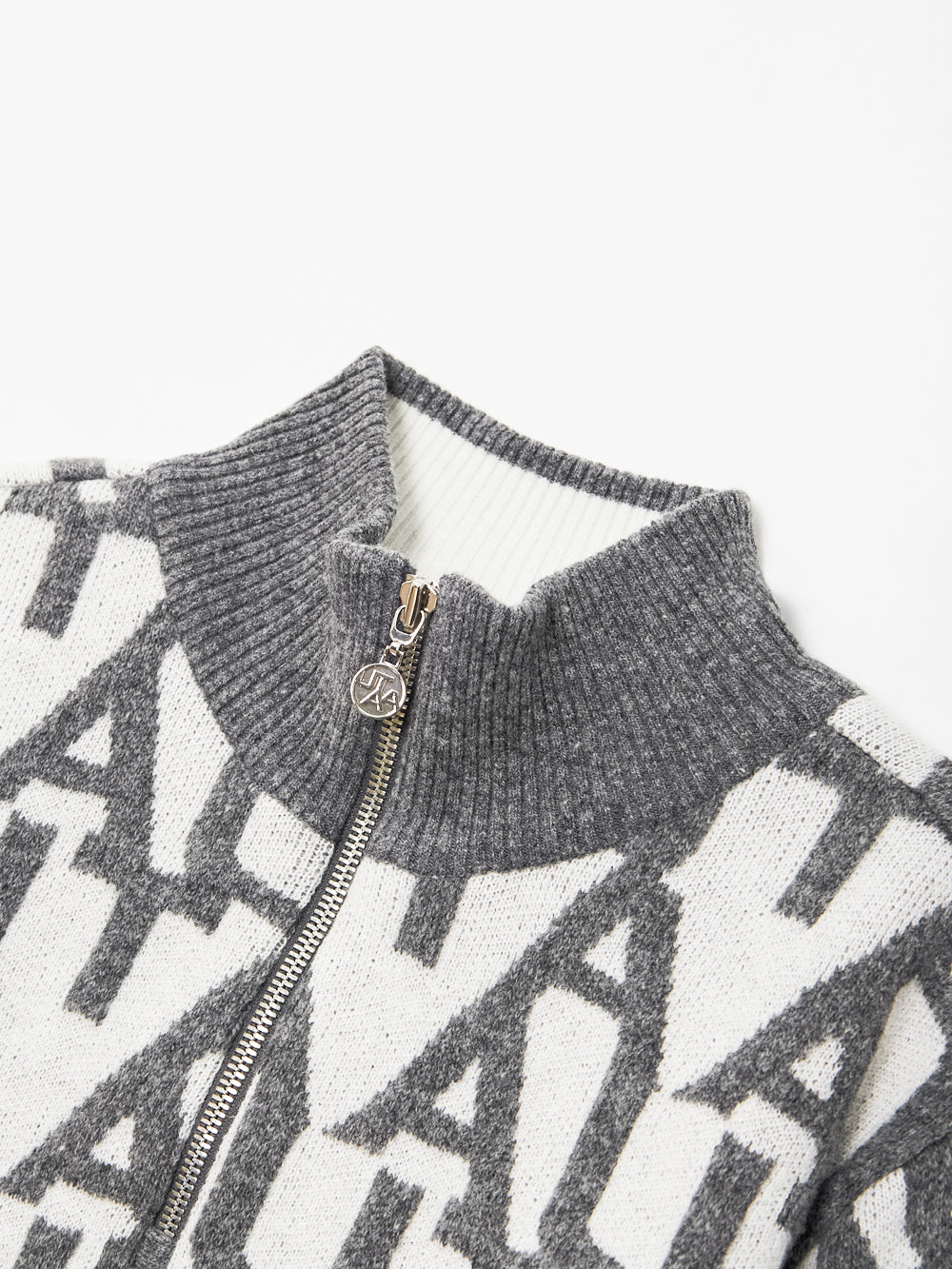 ハーフジップアップ ニット